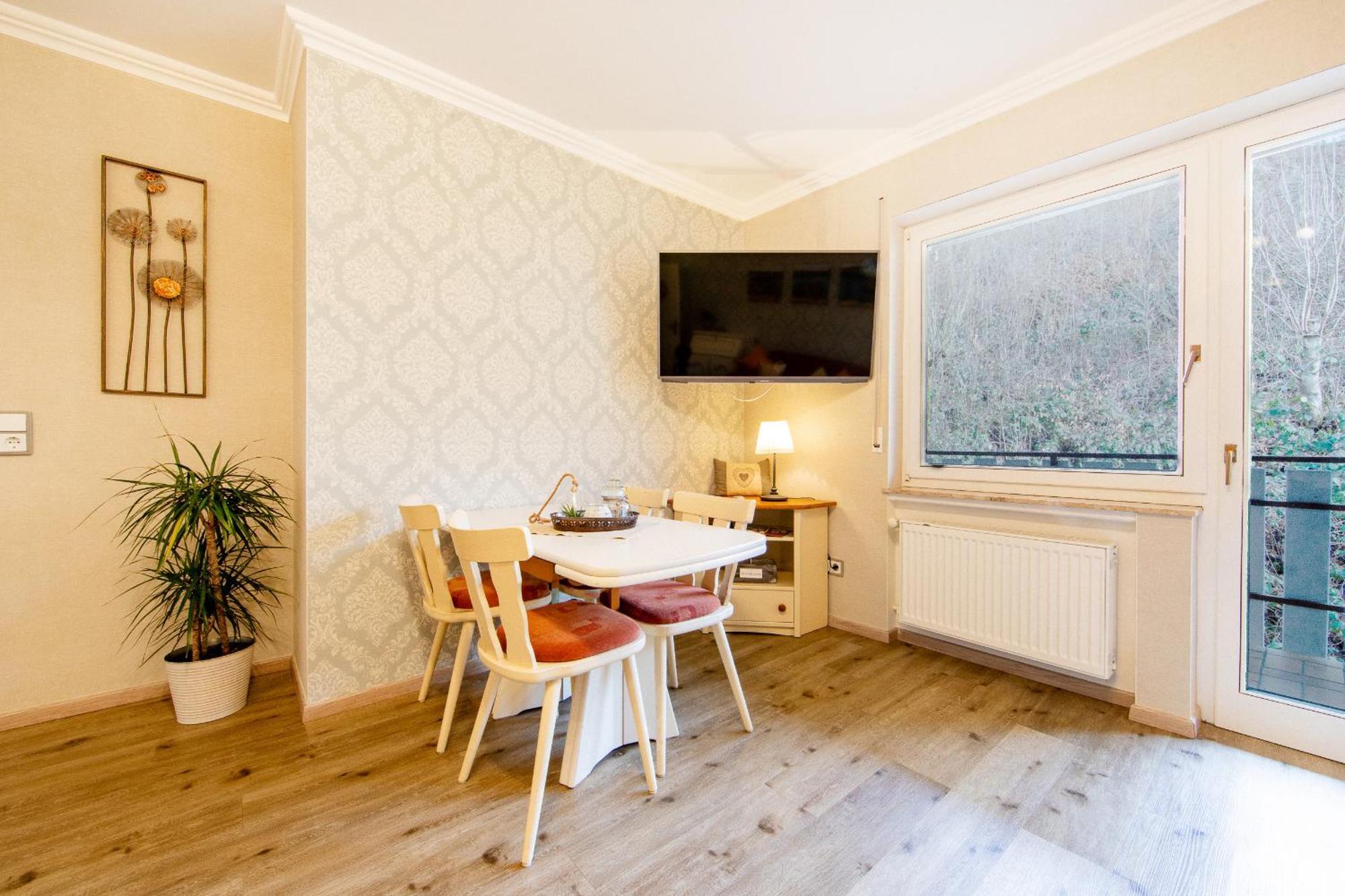 Landgasthaus Zum Kreuzberg Schonbach  المظهر الخارجي الصورة