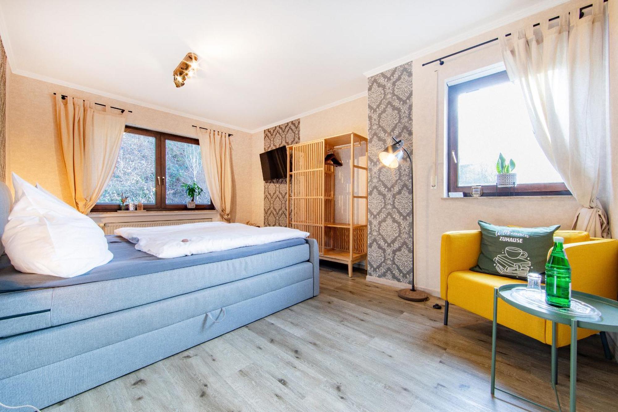 Landgasthaus Zum Kreuzberg Schonbach  المظهر الخارجي الصورة