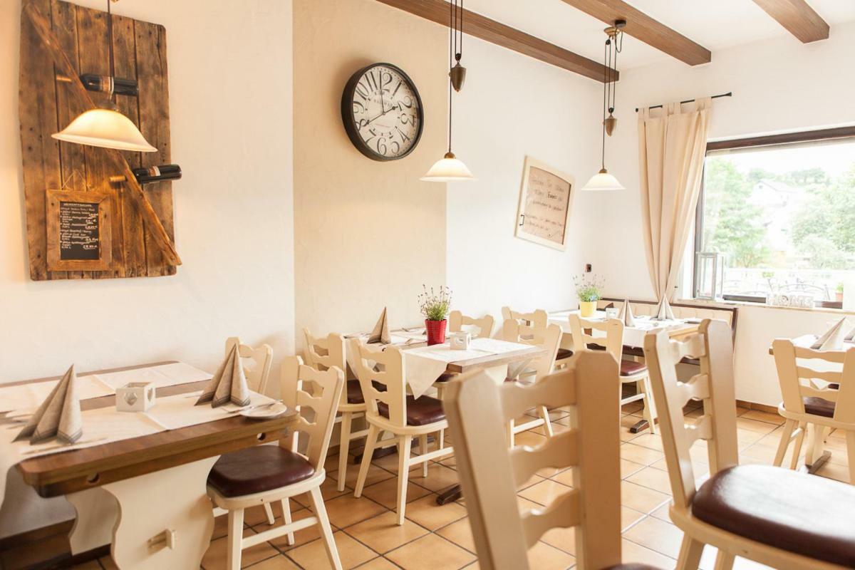 Landgasthaus Zum Kreuzberg Schonbach  المظهر الخارجي الصورة